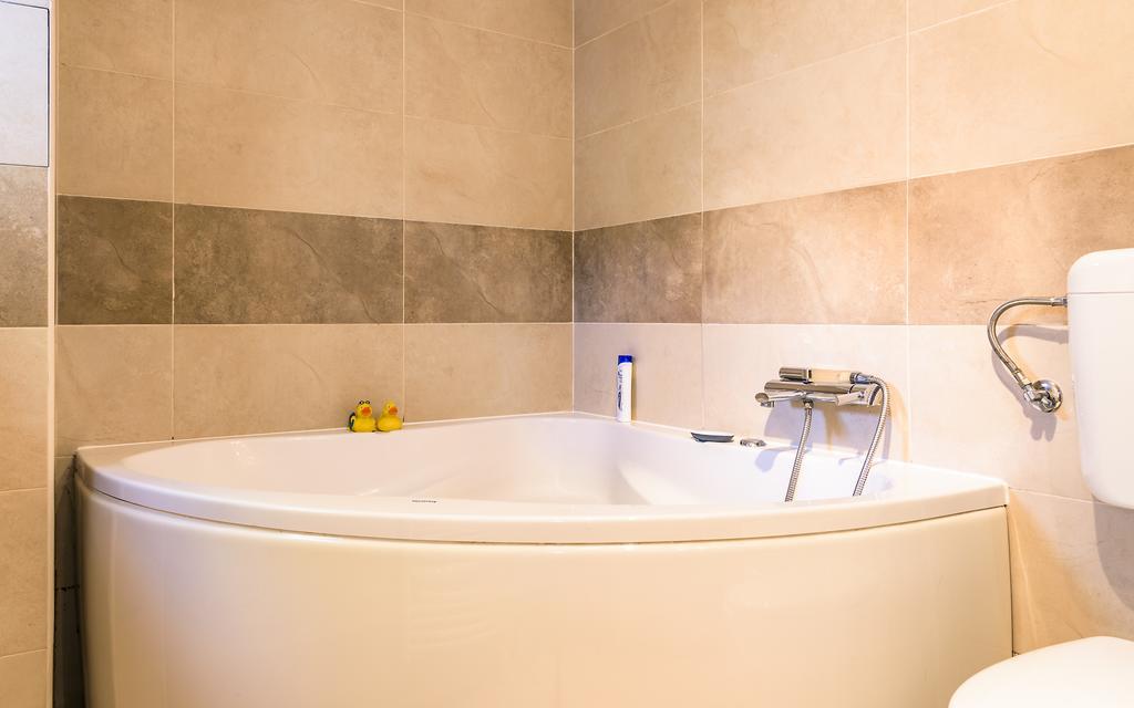 Apartment Studio-25 Fiume Esterno foto